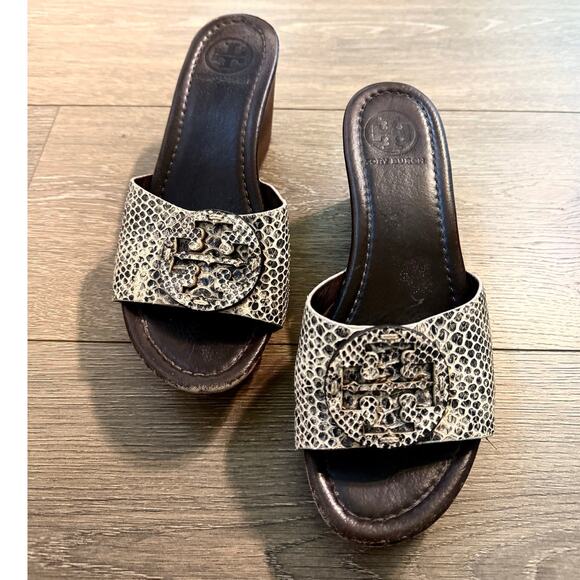 Tory Burch Snake Print‎ Open Toe Wedge Sandal 6M - Picture 2 of 7